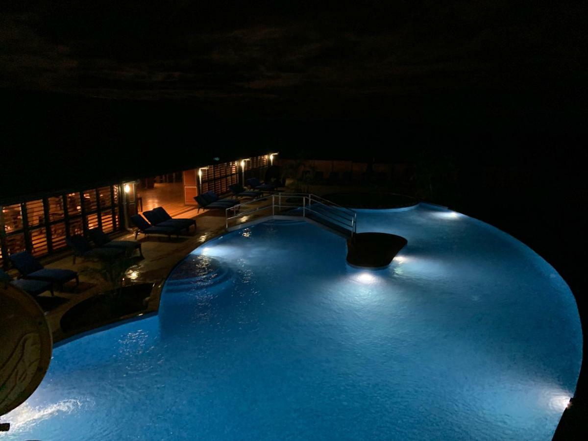 Yadua Bay Resort & Villas Екстер'єр фото
